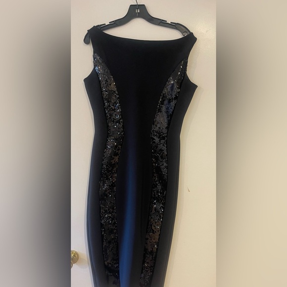 CHIARA BONI LA PETITE ROBE Black
Sequin Dress made in Italy size 48 - Picture 5 of 5